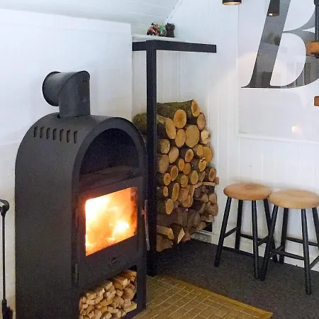 Spacious Retreat In Stauning Feriehus